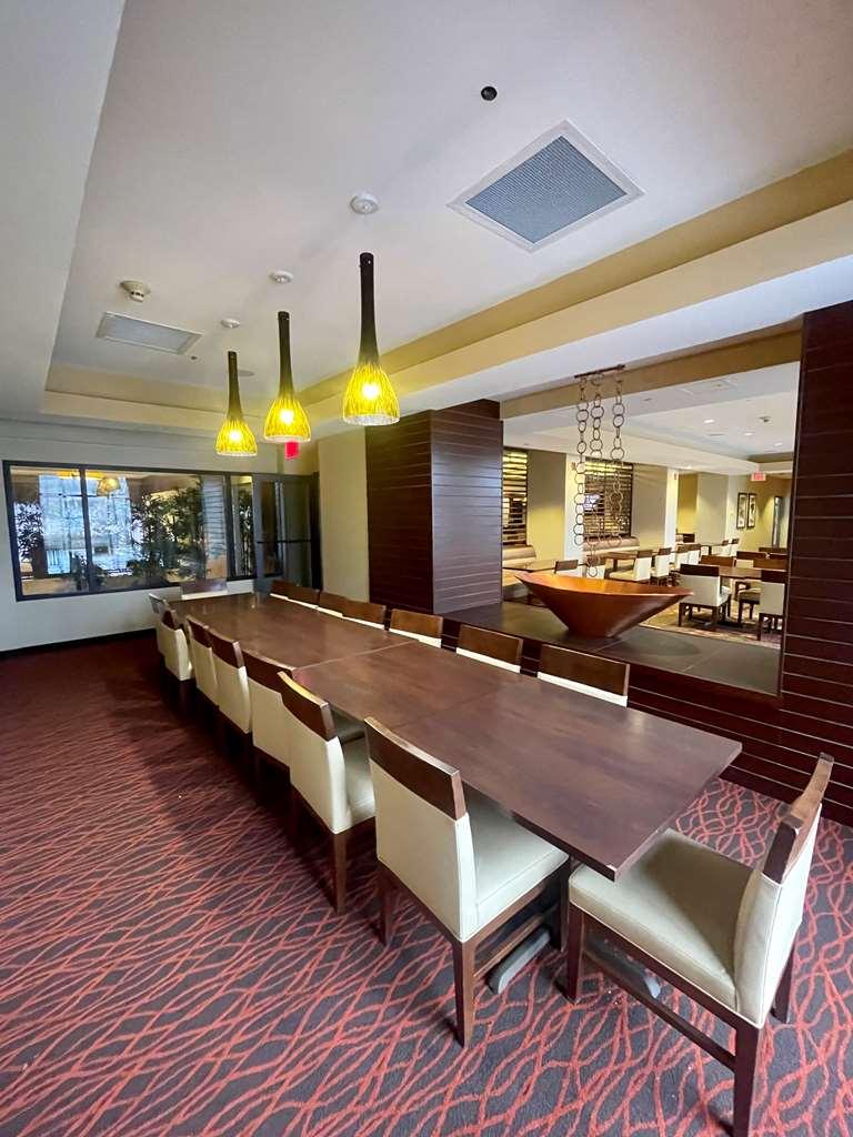 Brandywine Plaza Hotel Claymont Restaurant photo